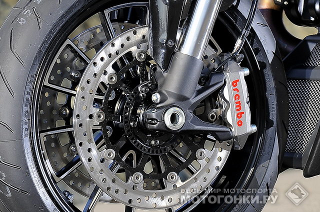 Ducati Diavel: Brembo Monoblock ABS - такие же на 1198 SP