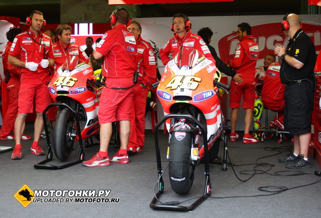 MotoGP: гараж Валентино Росси перед гонкой в Ле Мане