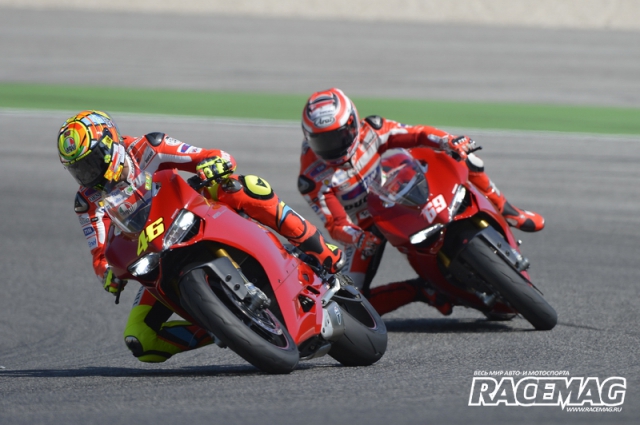 Росси и Хейден проехали на Ducati Panigale и других новинках из Болоньи