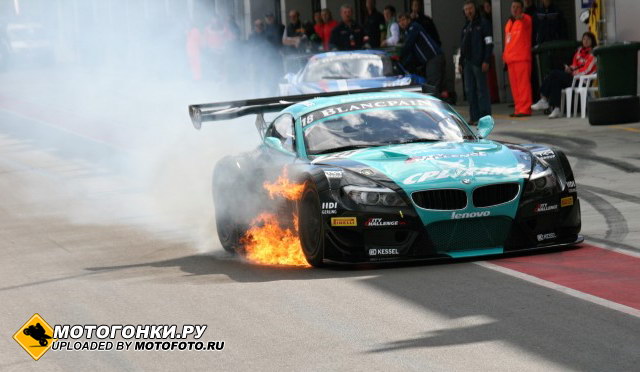 BMW Z4 Vita4One Racing чуть не сгорел