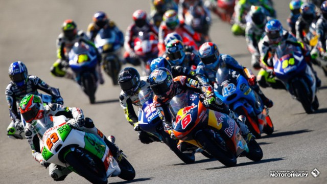 Старт одной из самых напряженных и близких гонок Moto3 - Гран-При Испании, Jerez de la Frontera
