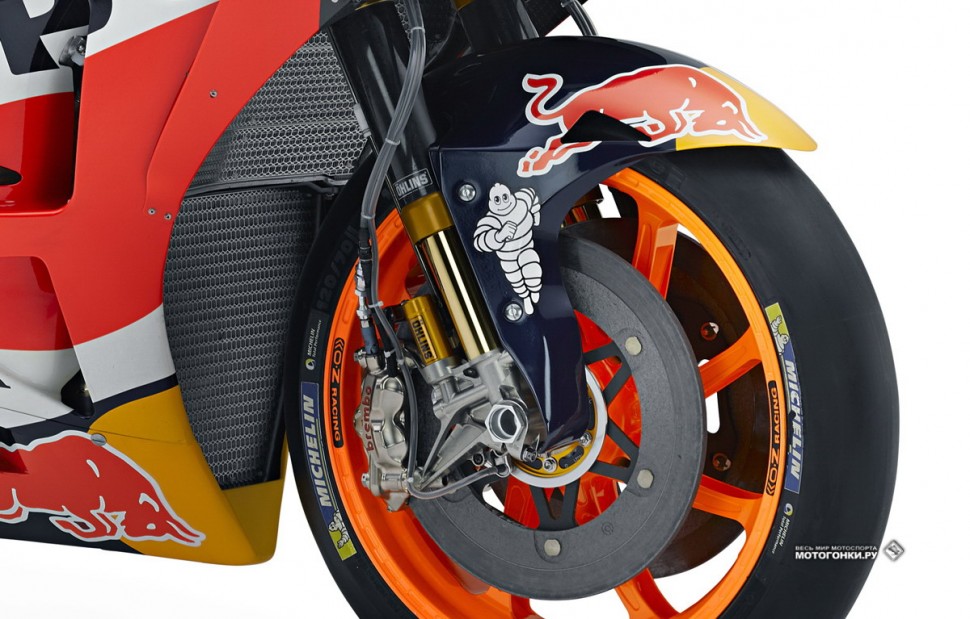 MotoGP - Honda RC213V (2018): front-end - новые суппорта Brembo и карбоновая вилка Ohlins