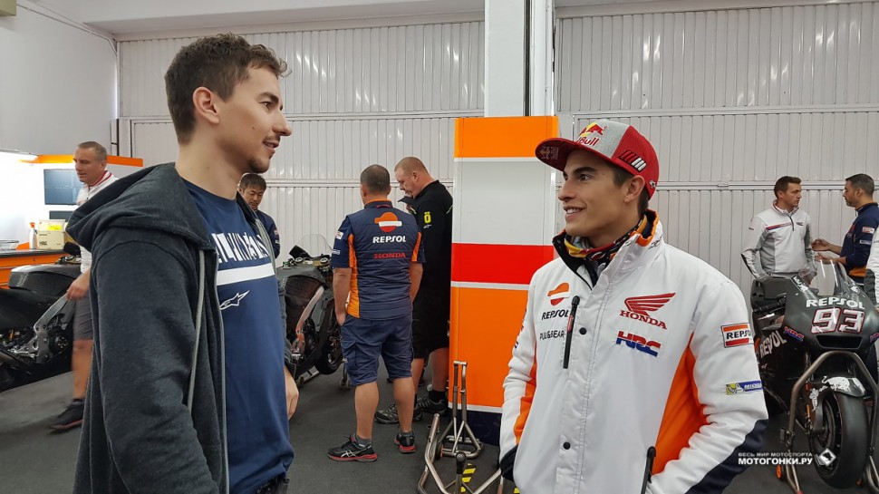 MotoGP 2019 - Jorge Lorenzo в Repsol Honda: первый рабочий контакт с Марком Маркесом