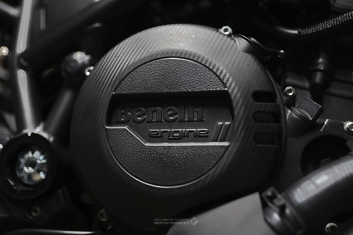 Тест-драйв мотоцикла Benelli 752 S: двигатель 754 куб.см. Benelli Engine II
