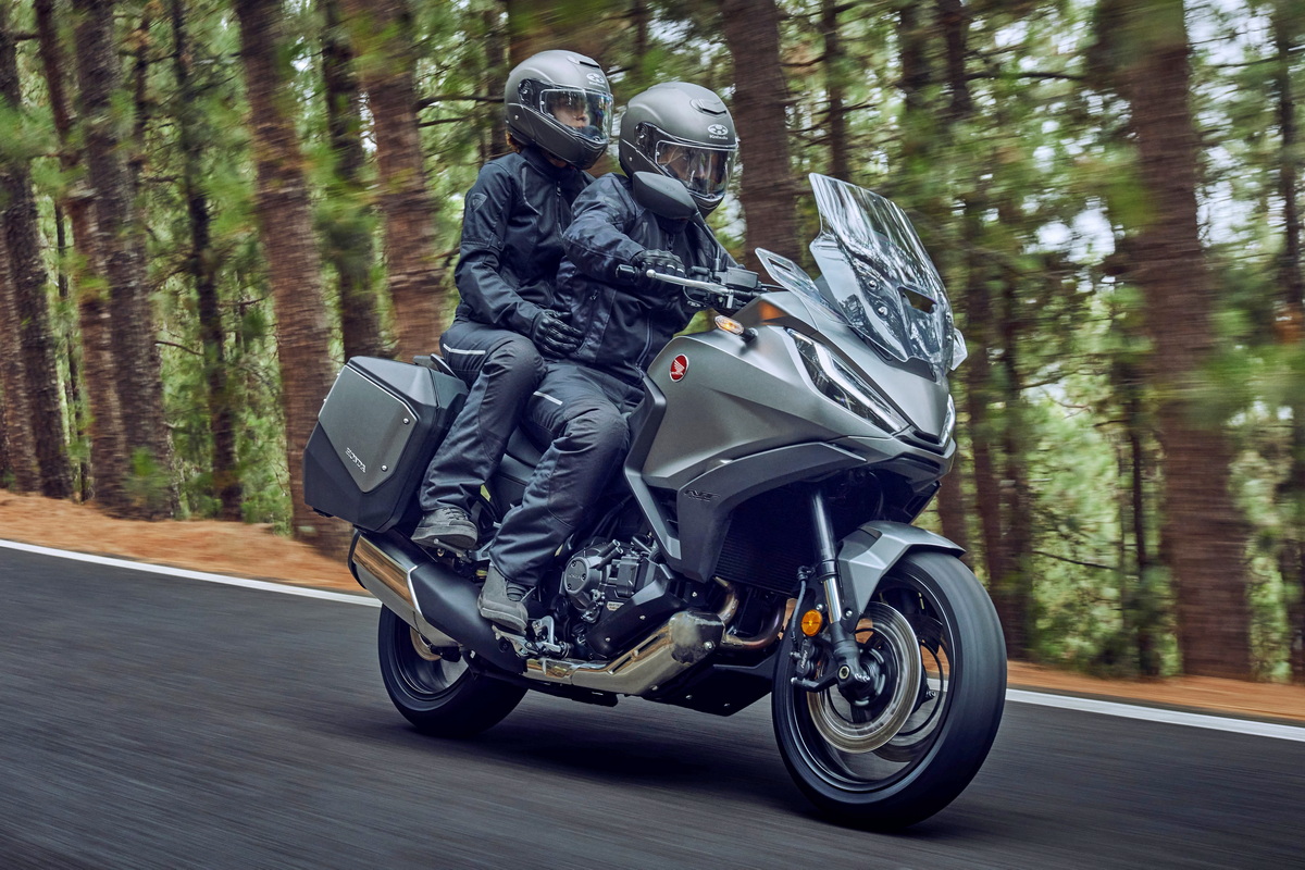 Honda NT1100 (2022) Honda NT1100 (2022)