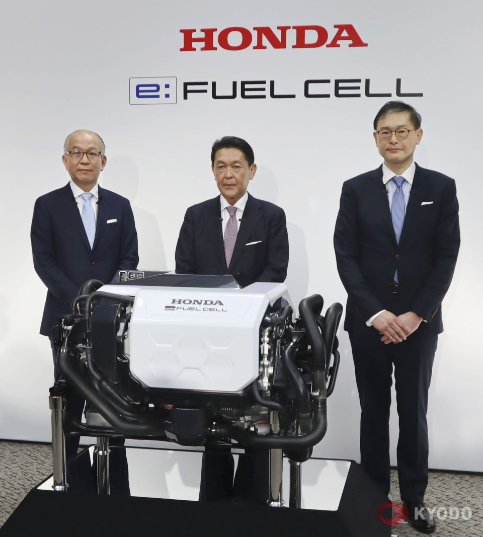 Презентация прототипа Honda Fuel Cell 2023 года - сегодня он уже на 30% меньше! Презентация прототипа Honda Fuel Cell 2023 года - сегодня он уже на 30% меньше!