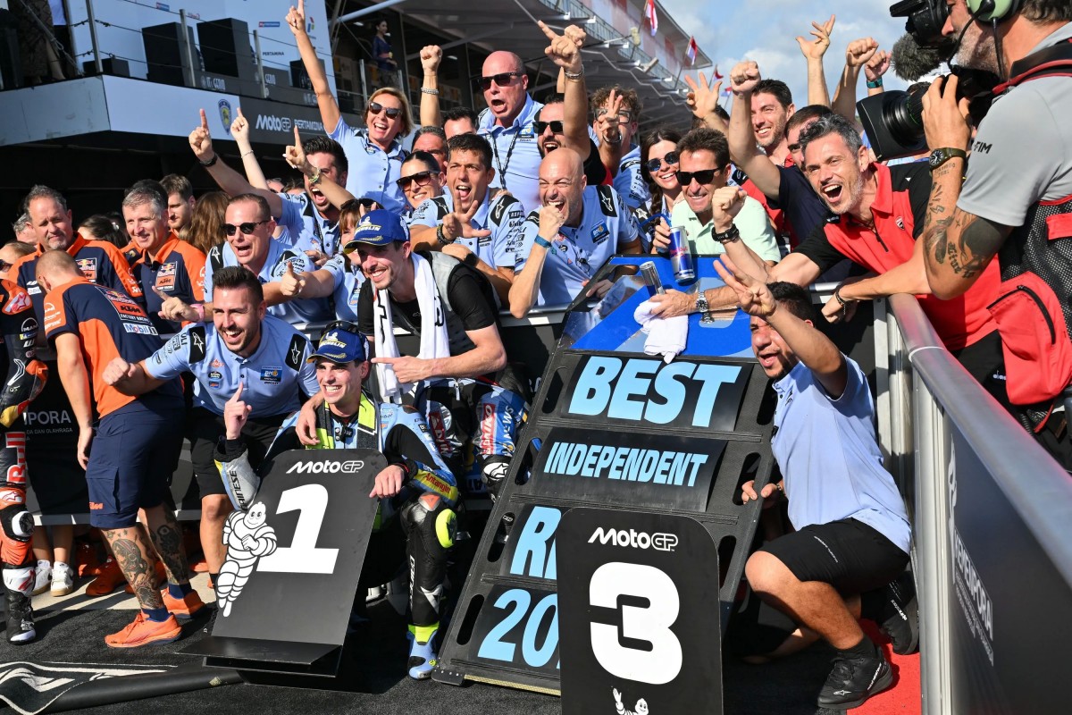 Gresini Racing - новая любимая команда Ducati в MotOGP Gresini Racing - новая любимая команда Ducati в MotOGP