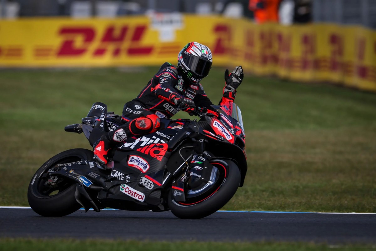 Марко Беццекки дважды за сессию улучшил рекорд Phillip Island для MotoGP Марко Беццекки дважды за сессию улучшил рекорд Phillip Island для MotoGP