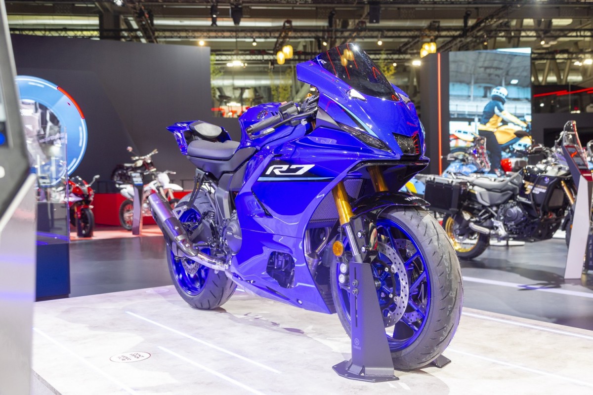 Новый Yamaha R7 - Миланский Мотосалон EICMA 2025 Новый Yamaha R7 - Миланский Мотосалон EICMA 2025