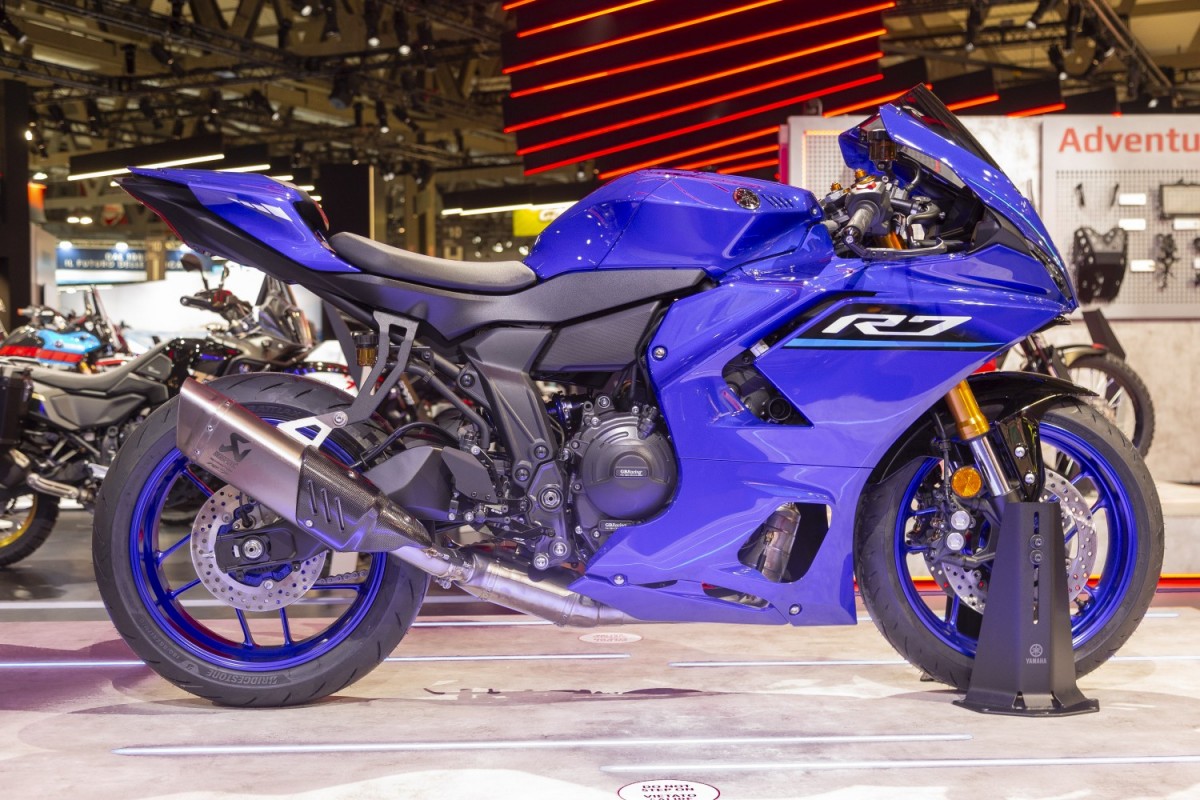 Новый Yamaha R7 - Миланский Мотосалон EICMA 2025 Новый Yamaha R7 - Миланский Мотосалон EICMA 2025