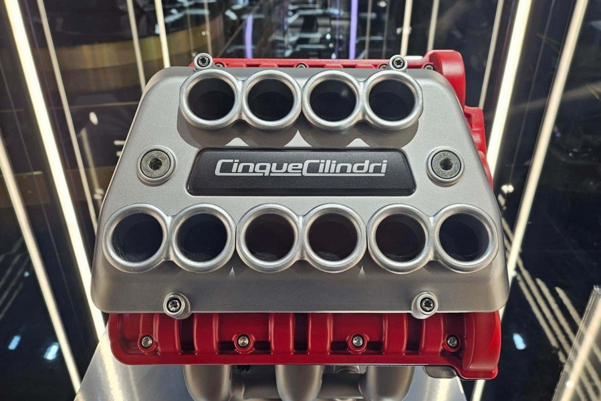 Концепт 5-цилиндрового двигателя MV Agusta Cinque Cilindri - Миланский Мотосалон EICMA 2025 Концепт 5-цилиндрового двигателя MV Agusta Cinque Cilindri - Миланский Мотосалон EICMA 2025