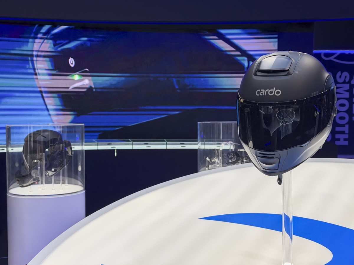 Первый шлем CARDO Beyond GT/GTS - Миланский Мотосалон EICMA 2025 Первый шлем CARDO Beyond GT/GTS - Миланский Мотосалон EICMA 2025