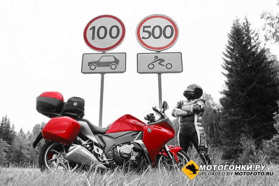 Тест-драйв Honda VFR1200FD DCT (2010) Тест-драйв Honda VFR1200FD DCT (2010)