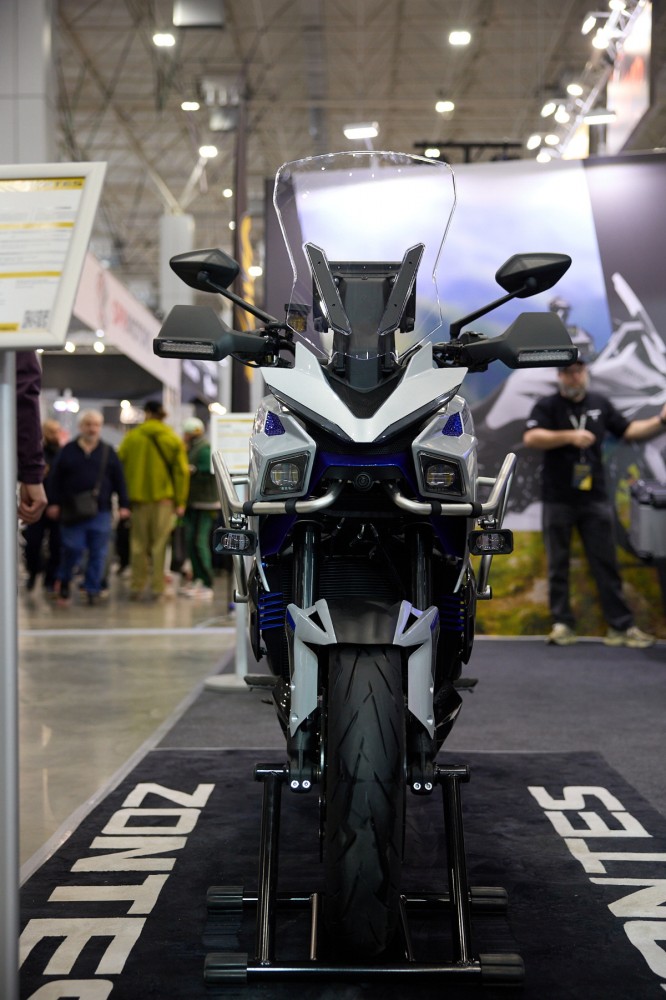 Новый Zontes 703T на выставке Мотовесна 2026 - все детали Новый Zontes 703T на выставке Мотовесна 2026 - все детали