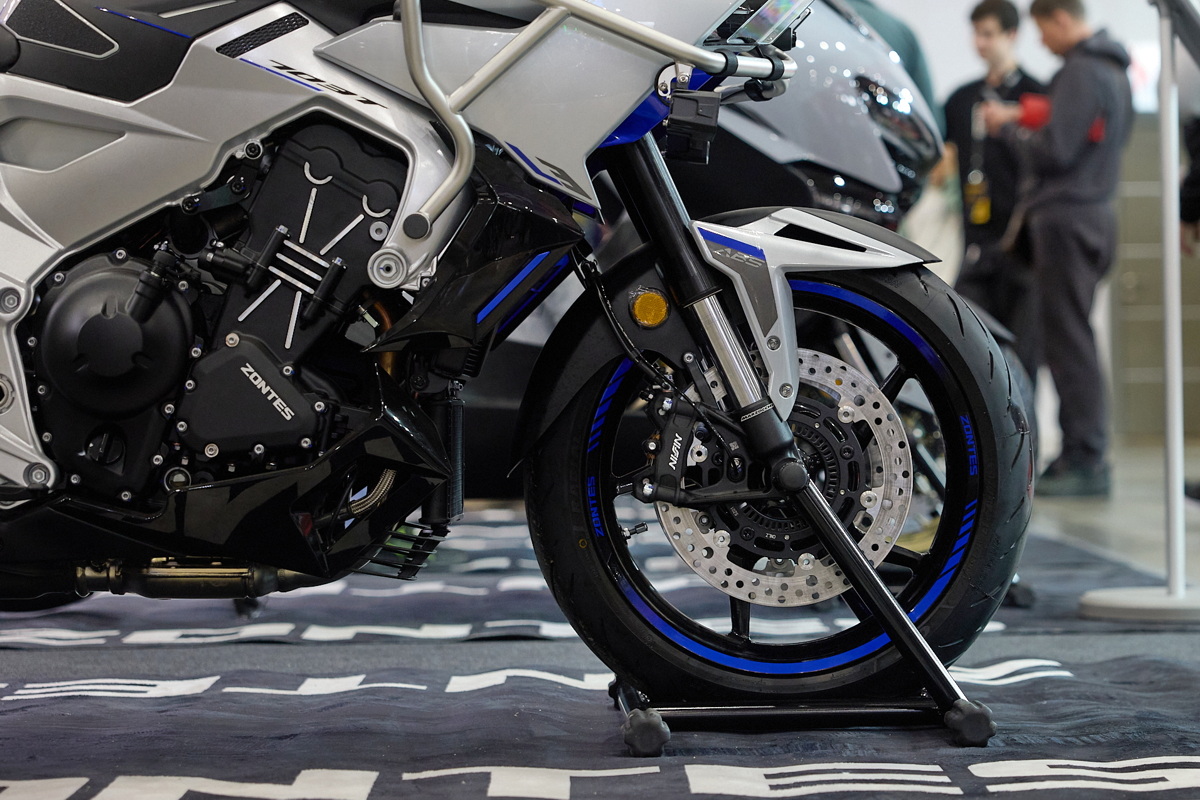 Новый Zontes 703T на выставке Мотовесна 2026 - все детали Новый Zontes 703T на выставке Мотовесна 2026 - все детали