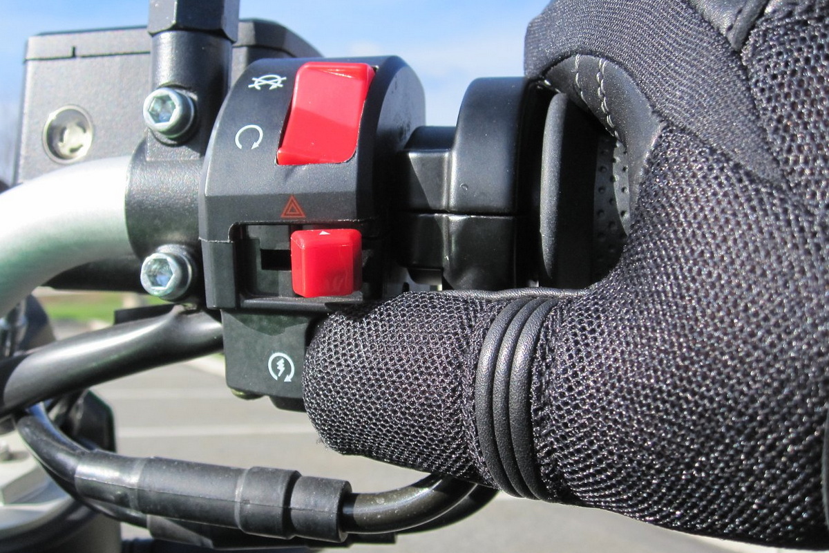 С LFP батареей на мотоцикле всегда легкий старт двигателя С LFP батареей на мотоцикле всегда легкий старт двигателя