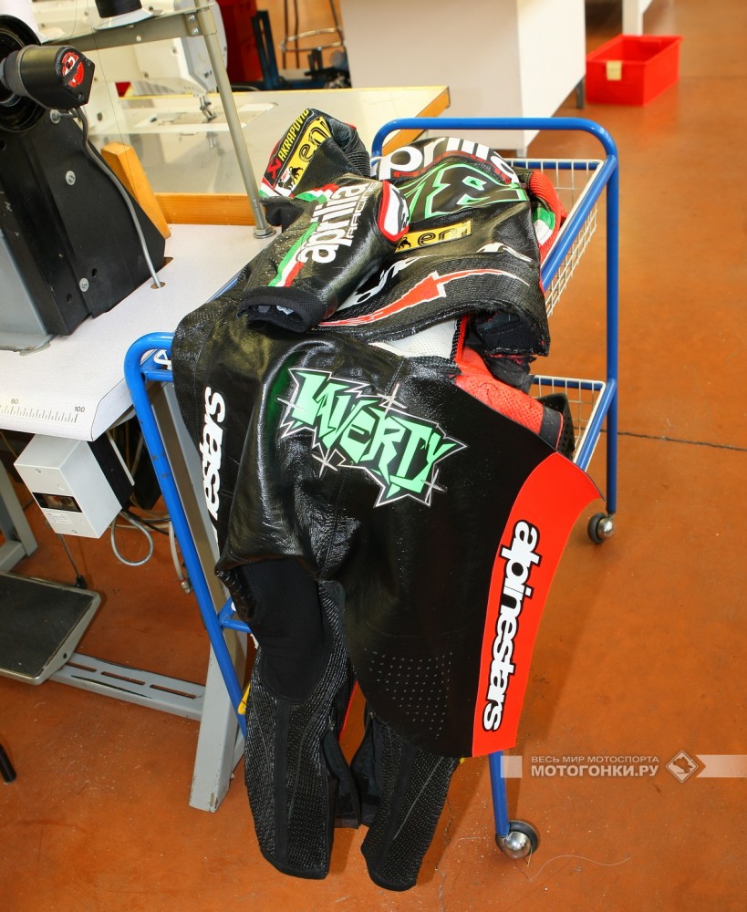 Комбинезон Alpinestars Юджина Лаверти вернулся на ремонт Комбинезон Alpinestars Юджина Лаверти вернулся на ремонт