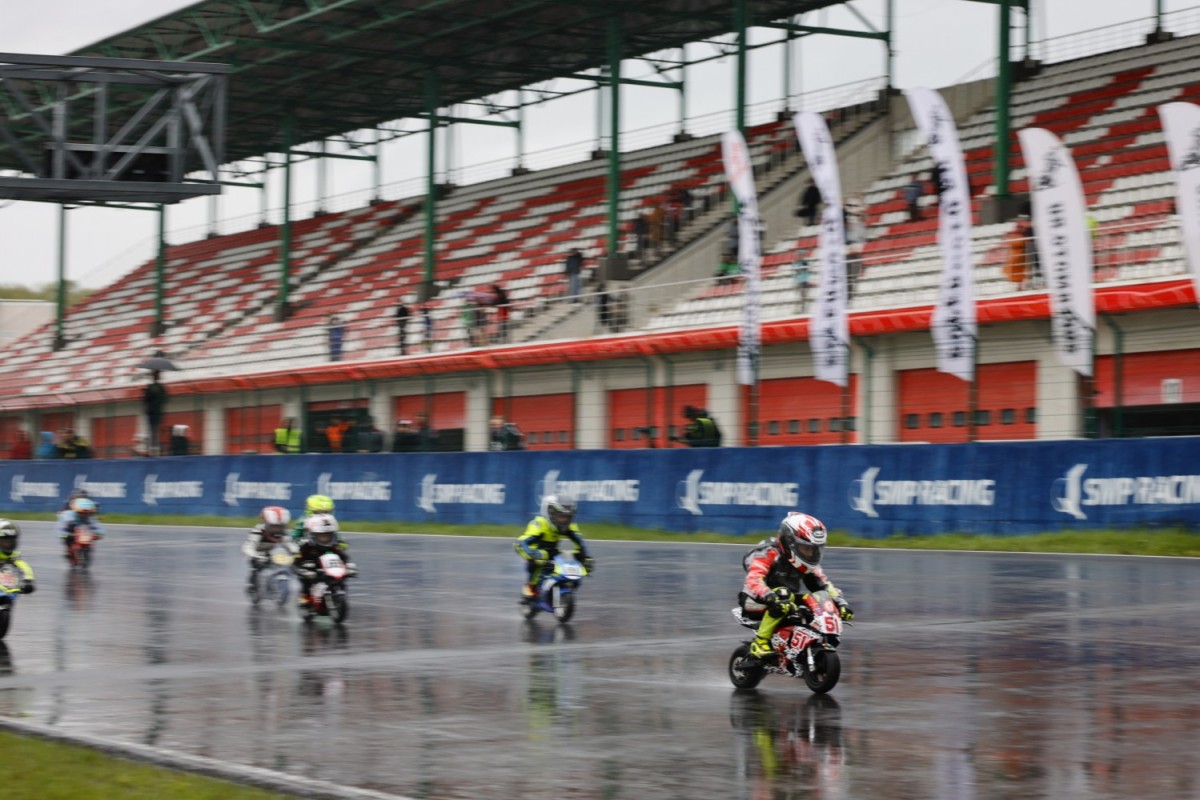 Supermoto и Минимотард: 1 этап чемпионата на NRing Supermoto и Минимотард: 1 этап чемпионата на NRing