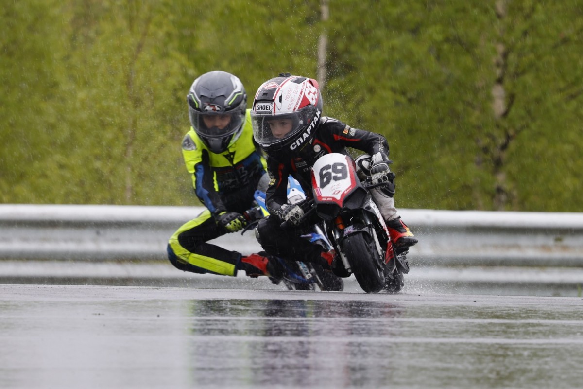 Supermoto и Минимотард: 1 этап чемпионата на NRing Supermoto и Минимотард: 1 этап чемпионата на NRing