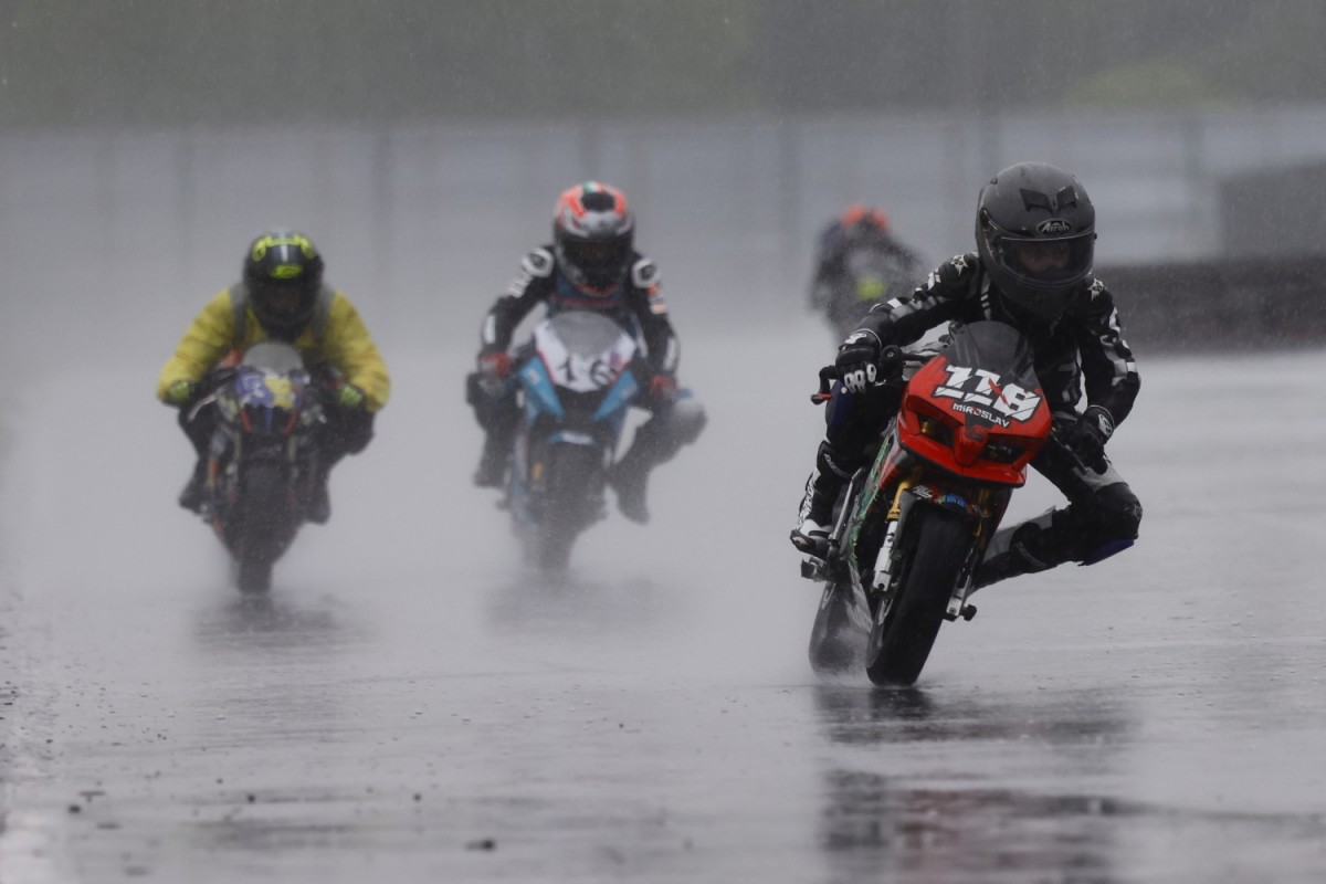 Supermoto и Минимотард: 1 этап чемпионата на NRing Supermoto и Минимотард: 1 этап чемпионата на NRing