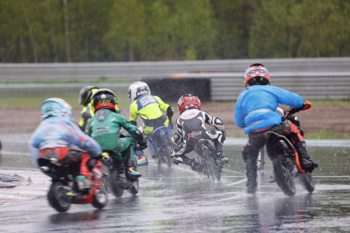 Supermoto и Минимотард: 1 этап чемпионата на NRing Supermoto и Минимотард: 1 этап чемпионата на NRing
