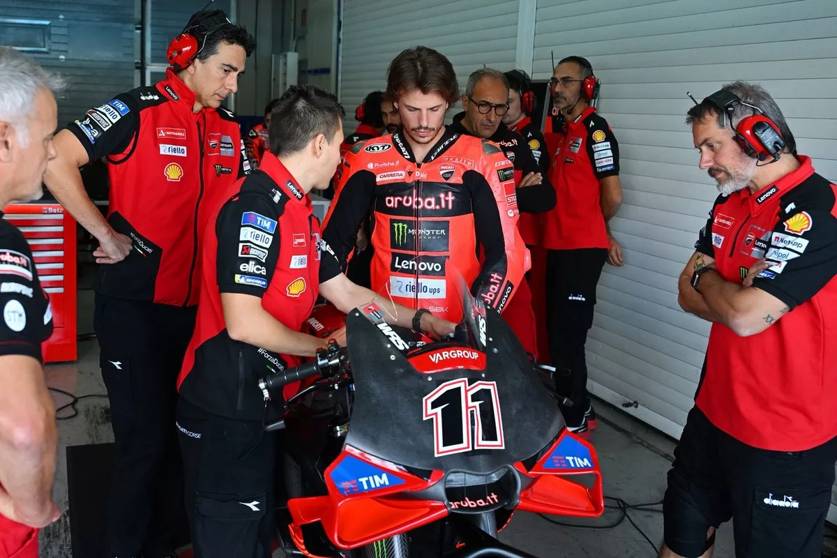 Участие в тестах прототипа MotoGP и шин 2027 года дает Николо Булеге невероятное преимущество Участие в тестах прототипа MotoGP и шин 2027 года дает Николо Булеге невероятное преимущество