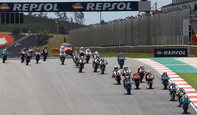 Первая гонка сезона FIM CEV Repsol Moto3 - нового чемпионата мира среди юниоров