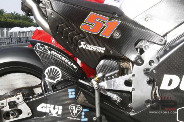 Ducati Desmosedici GP16 (2016): задняя часть мотоцикла изменилась значительно