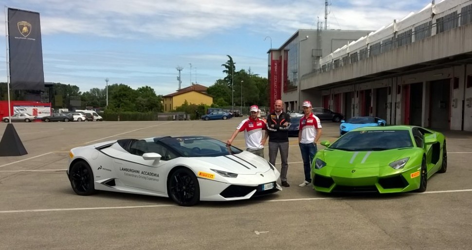 Андреа Довициозо и Кейси Стоунер провели серию тестов суперкаров Lamborghini в Имоле