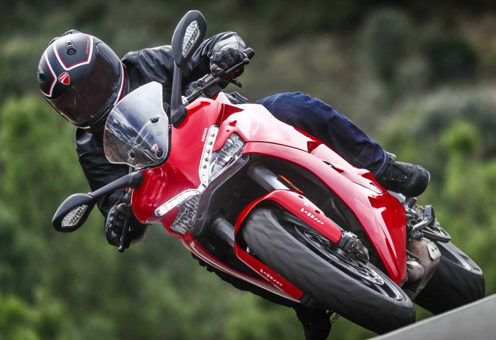Стиль Ducati Supersport разрабатывали те же дизайнеры, что и Panigale