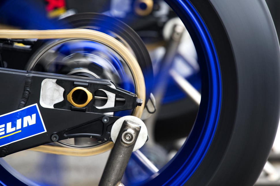 Пусть колеса вертятся, а синие цвета Yamaha в этом году будут особенно популярны и востребованы