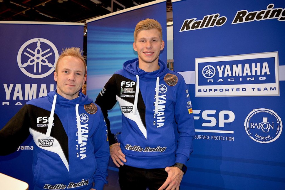 Менеджер Kallio Racing Веса Каллио (слева) и его пилот Никки Туули в World Superbike - старт с первой линии!