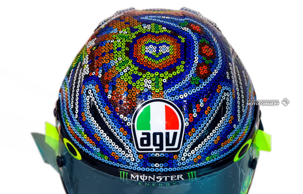 Шлем Валентино Росси для зимних тестов в Сепанге - AGV Pista GP R
