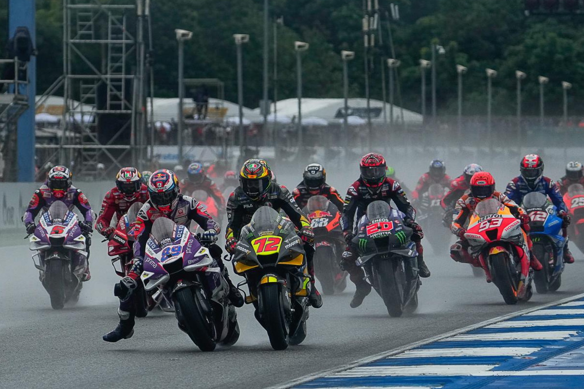 Старт Гран-При Таиланда MotoGP