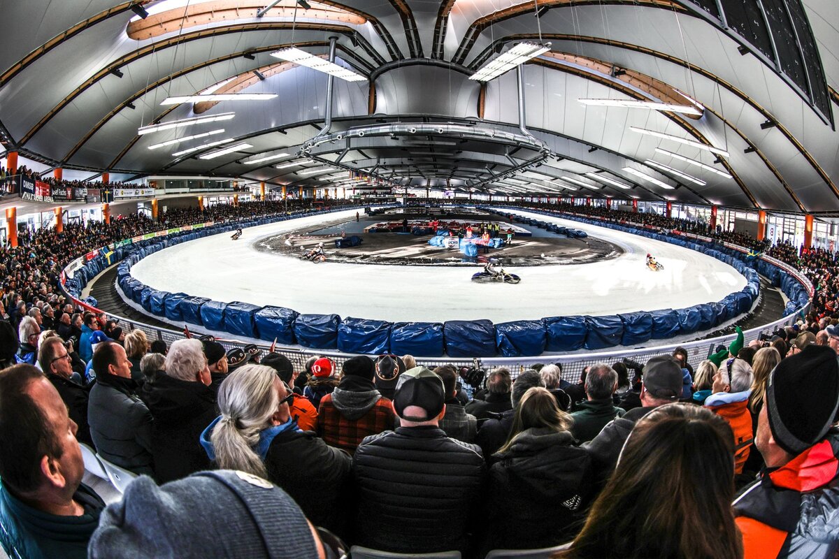Max Aicher Arena в Инцелле