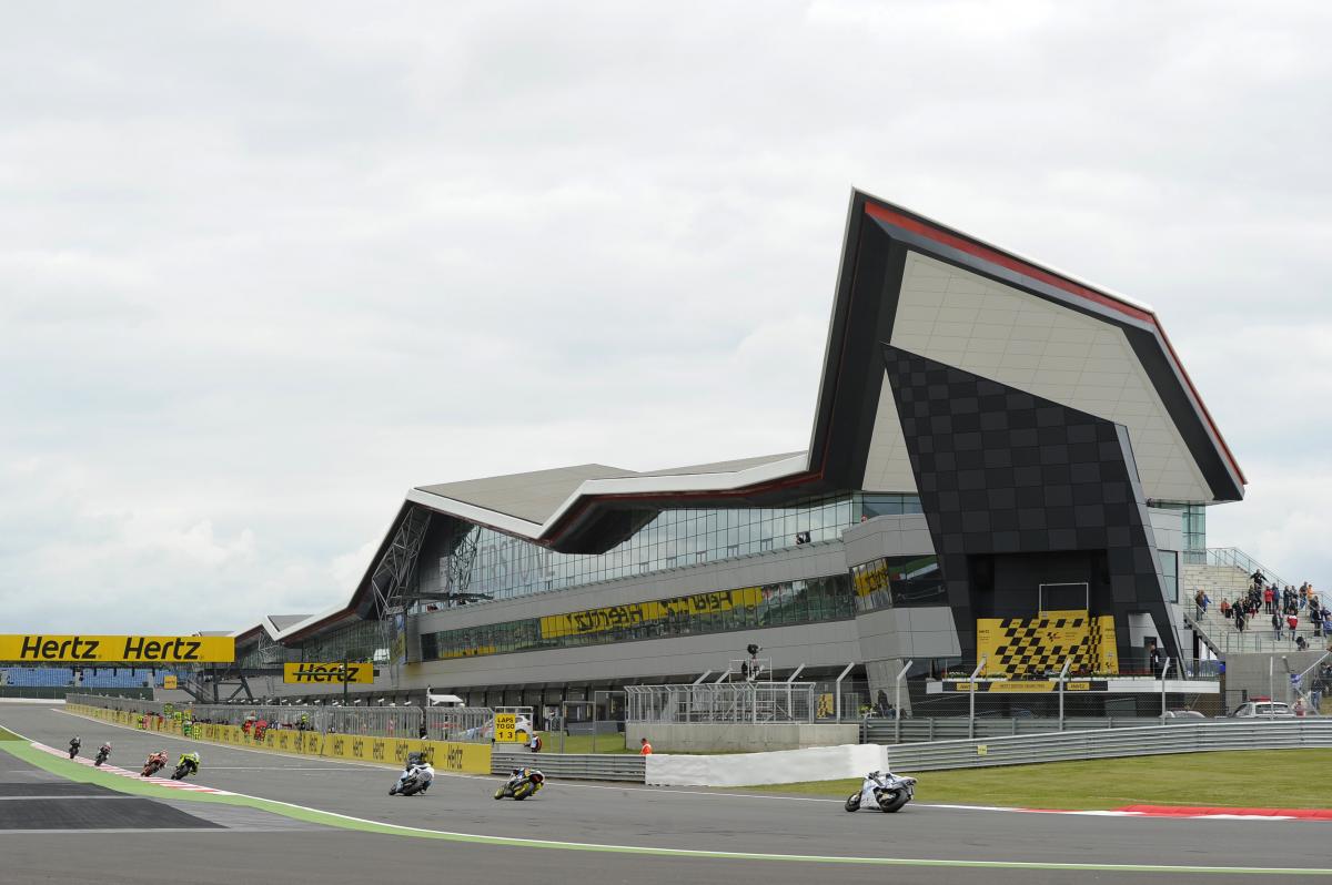 Silverstone Circuit и новый пит-билдинг the Wing - для MotoGP и Формулы-1