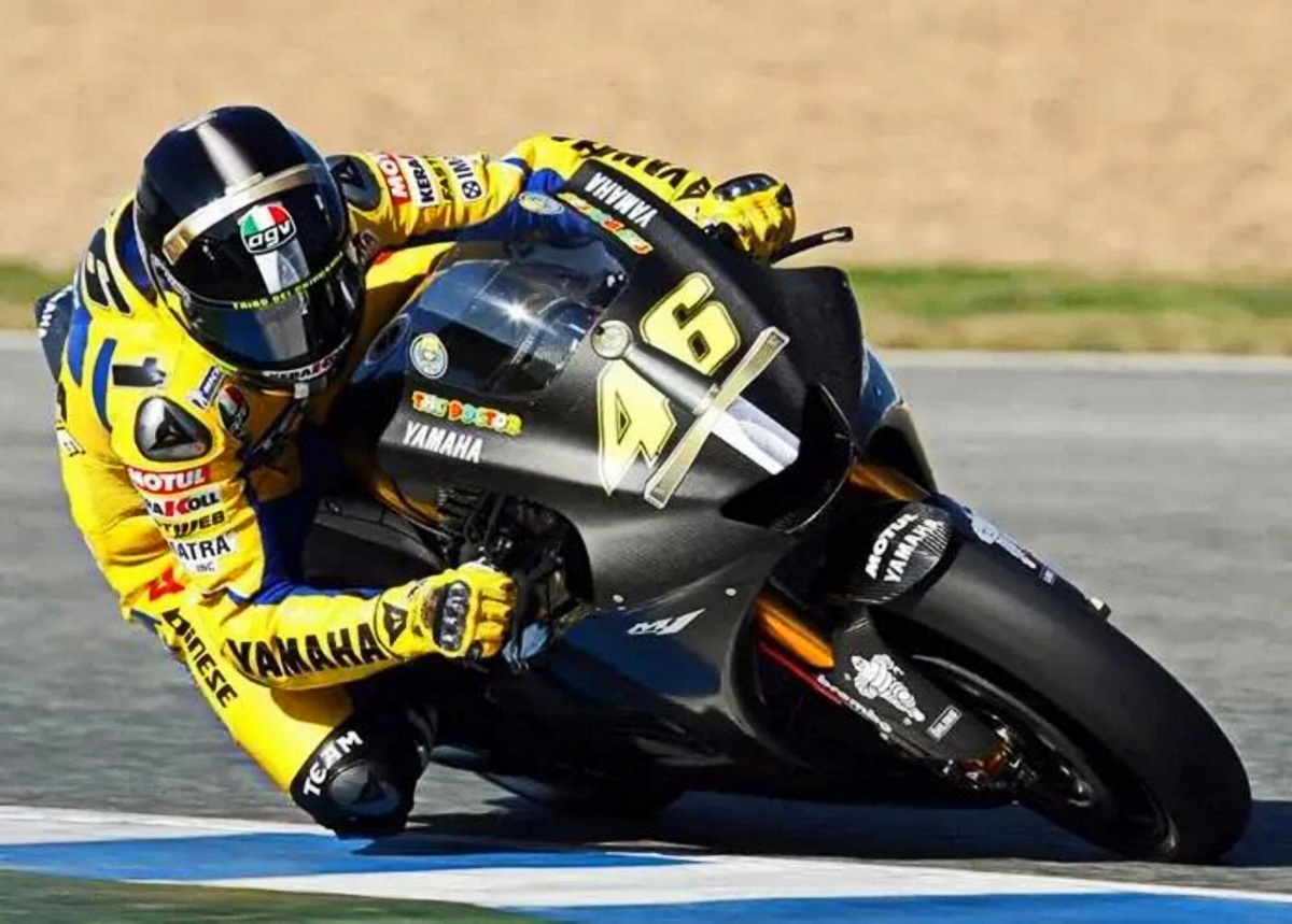 Валентино Росси использовал ливрею и шлем Экскалибур на зимних тестах MotoGP в Сепанге