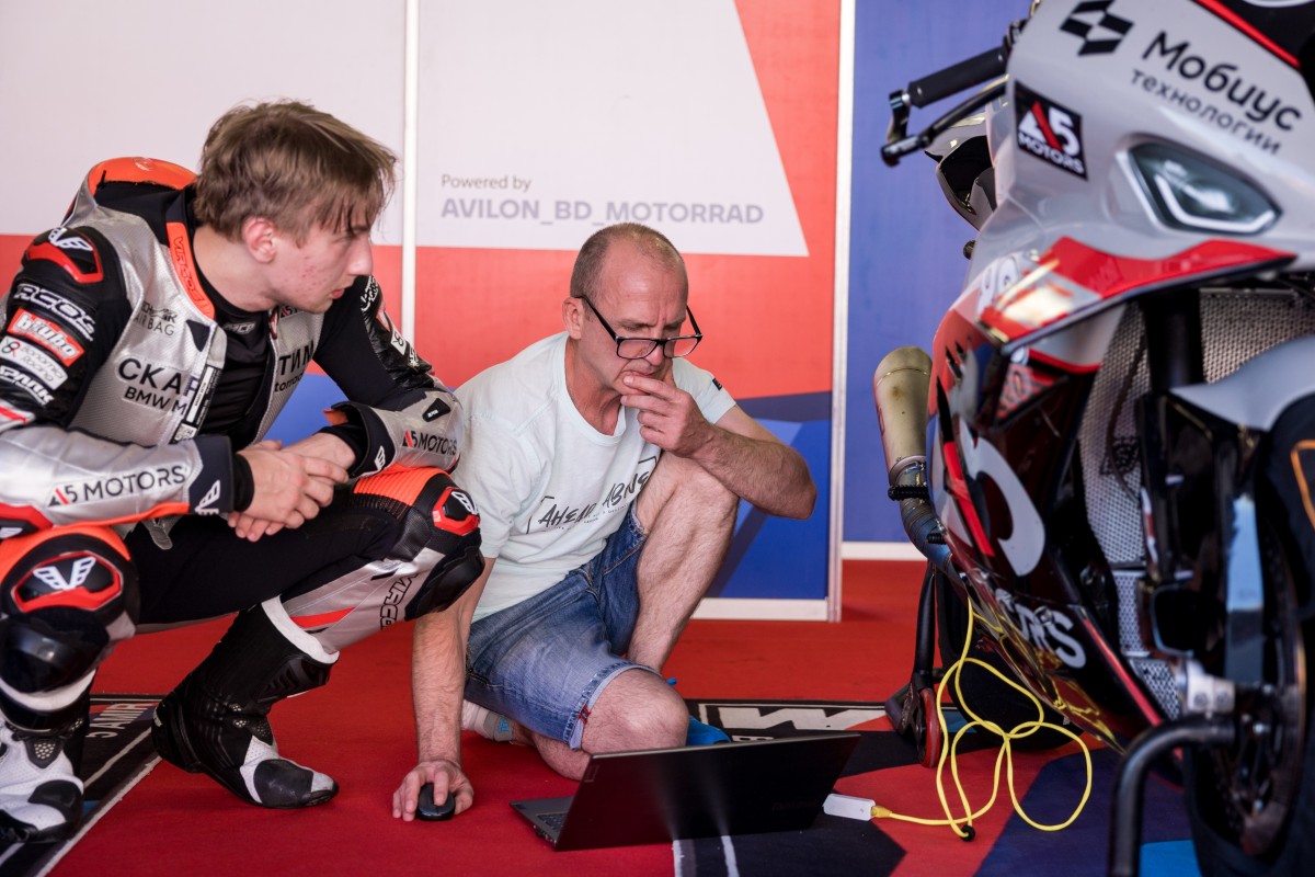 Артем Мараев и команда СКАРТИМ BMW Motorrad: разбор каждого выезда Артем Мараев и команда СКАРТИМ BMW Motorrad: разбор каждого выезда