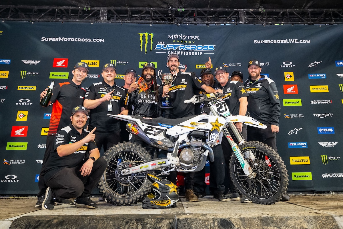 Малькольм Стюарт: Я сделал это, чувак! Лучше, в 32 года, чем никогда Малькольм Стюарт: Я сделал это, чувак! Лучше, в 32 года, чем никогда