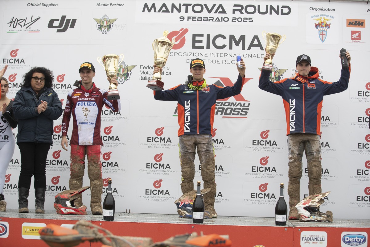 Подиум класса MX2 Подиум класса MX2