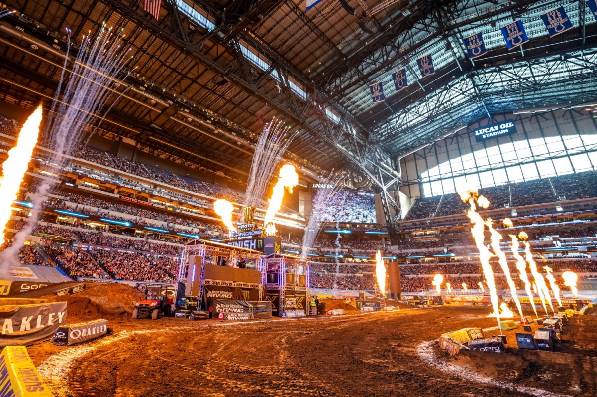 Lucas Oil Satdium Lucas Oil Satdium