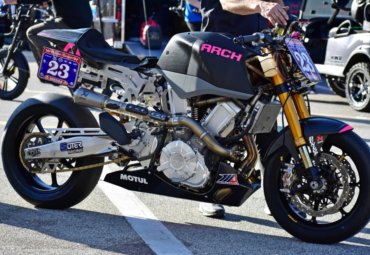 ARCH 2S-R на техкомиссии Daytona 200 ARCH 2S-R на техкомиссии Daytona 200