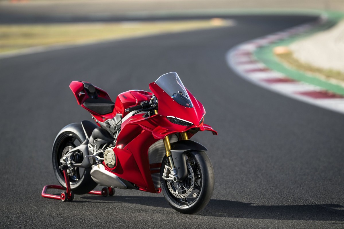Ducati Panigale V4 модели 2025 года Ducati Panigale V4 модели 2025 года