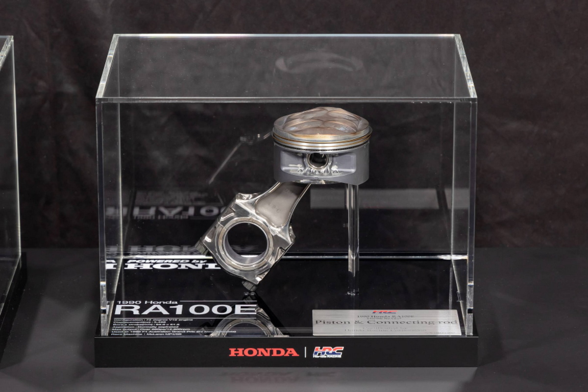 Двигатель Honda RA100R F1 пойдет на сувениры Двигатель Honda RA100R F1 пойдет на сувениры