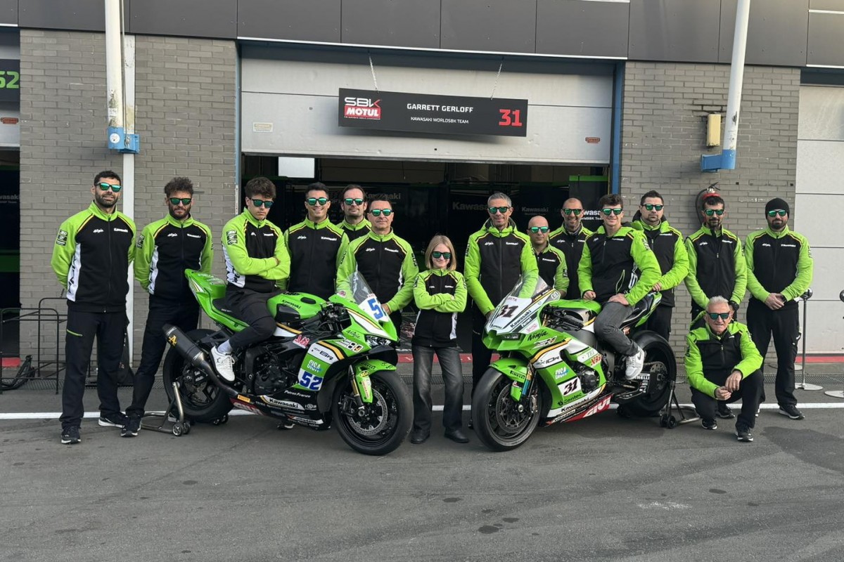 Kawasaki WorldSBK Team - Puccetii Racing 2025 Kawasaki WorldSBK Team - Puccetii Racing 2025