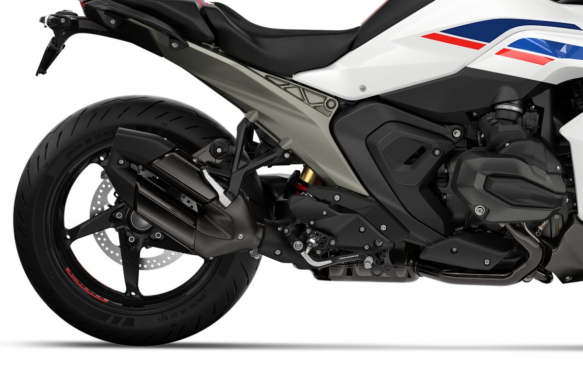 BMW R 1300 RS (2025) - EVO-Paralever и консоль заднего колеса с карданным валом внутри BMW R 1300 RS (2025) - EVO-Paralever и консоль заднего колеса с карданным валом внутри