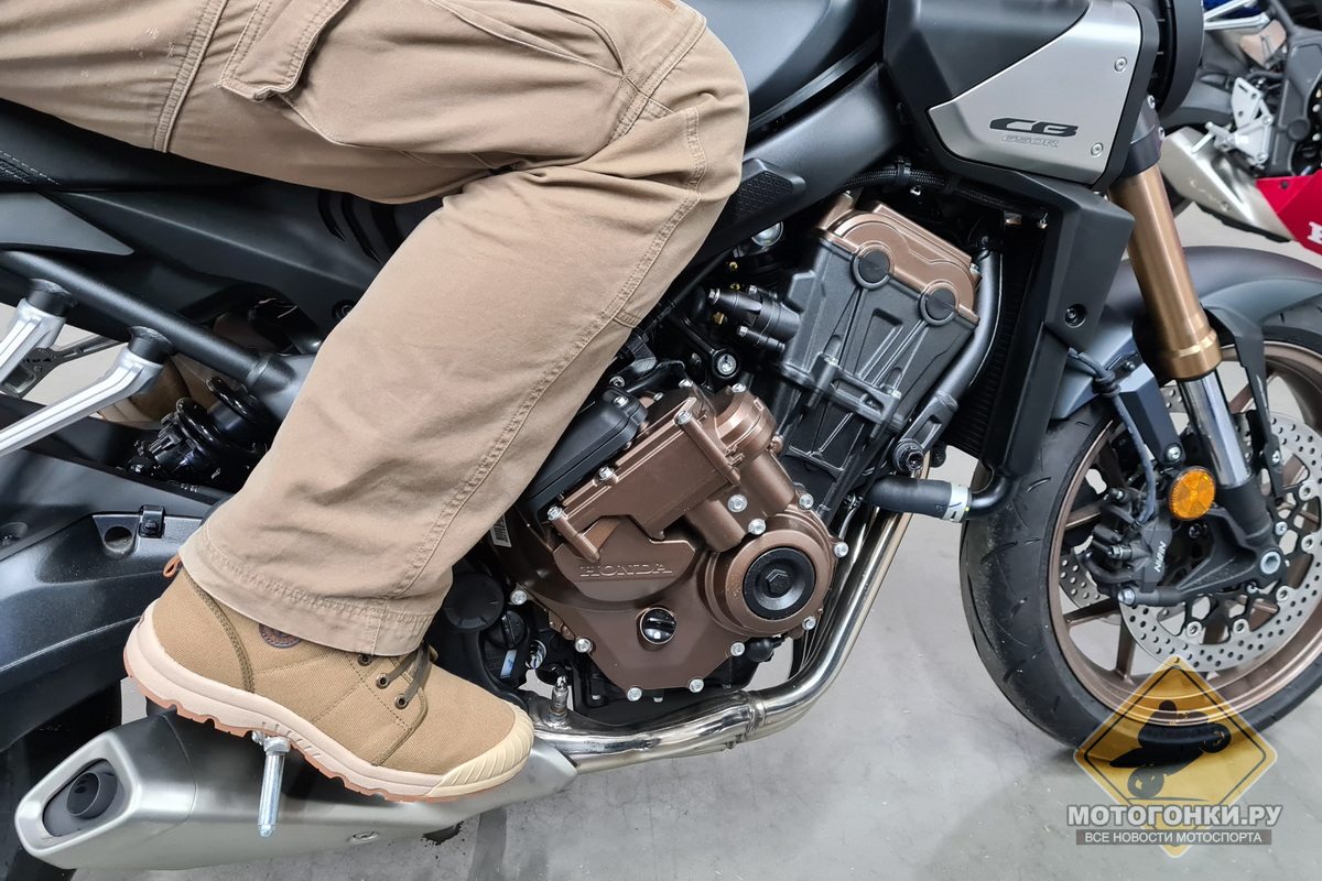 Посадка на Honda CB650R E-Clutch (2025) Посадка на Honda CB650R E-Clutch (2025)