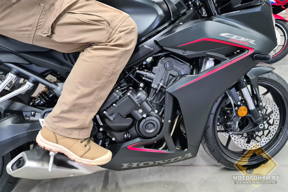 Посадка на Honda CBR650R E-Clutch (2025) Посадка на Honda CBR650R E-Clutch (2025)