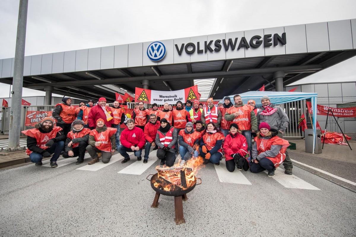 Рабочие Volkswagen против Рабочие Volkswagen против