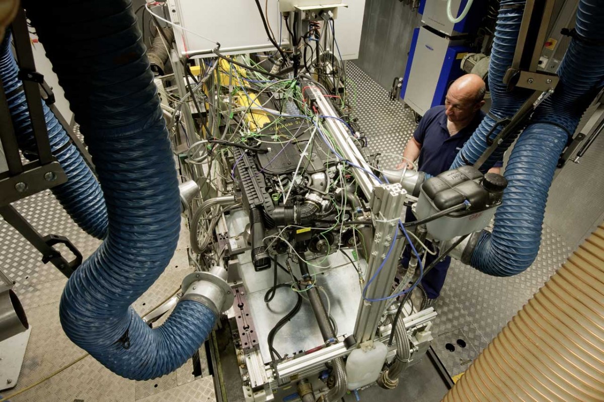 В R&D центре Mercedes-Benz В R&D центре Mercedes-Benz